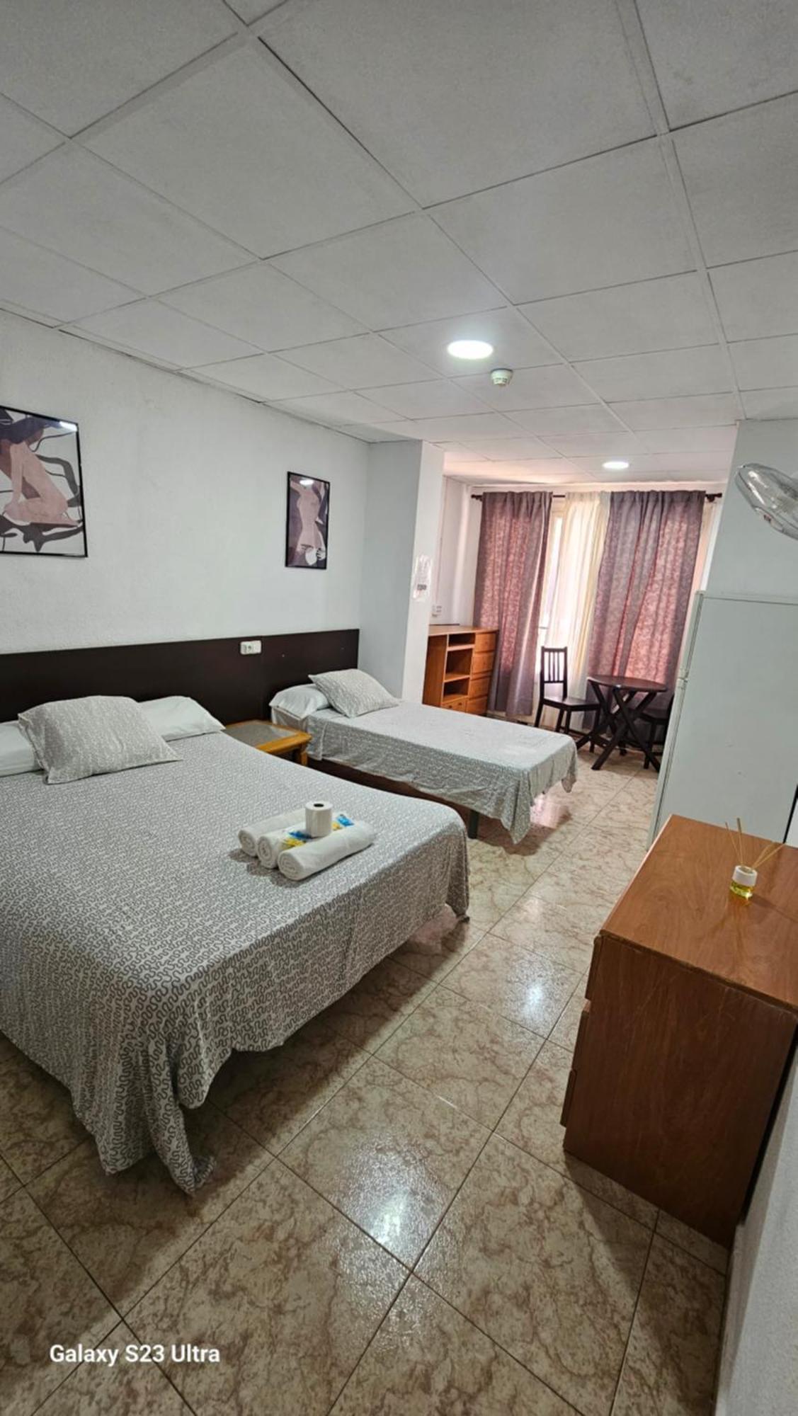 Hostal Sol Celeste Λορέτ Ντε Μαρ Εξωτερικό φωτογραφία